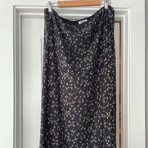 Cute Tiny Floral Black Skirt